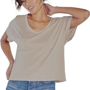 Wildfox “Chrissy” v-neck tee tan nwt! M